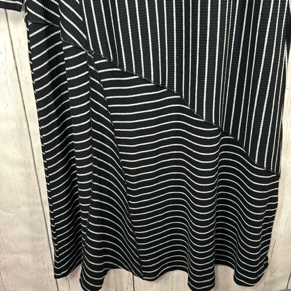 Soft Surroundings Black White Striped Asymmetrical Swing Maxi Dress XL Comfy - Picture 9 of 16